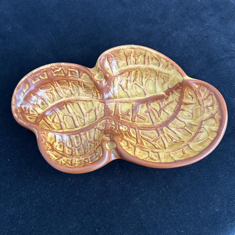 Vintage Peanut Shaped Dish PNA‎ 165- Made USA